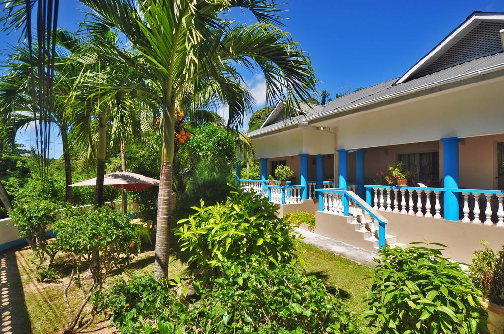 Acquario Guesthouse Anse Volbert Village Buitenkant foto