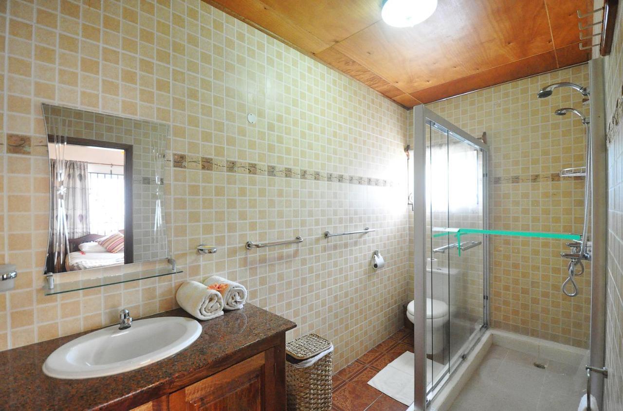 Acquario Guesthouse Anse Volbert Village Buitenkant foto