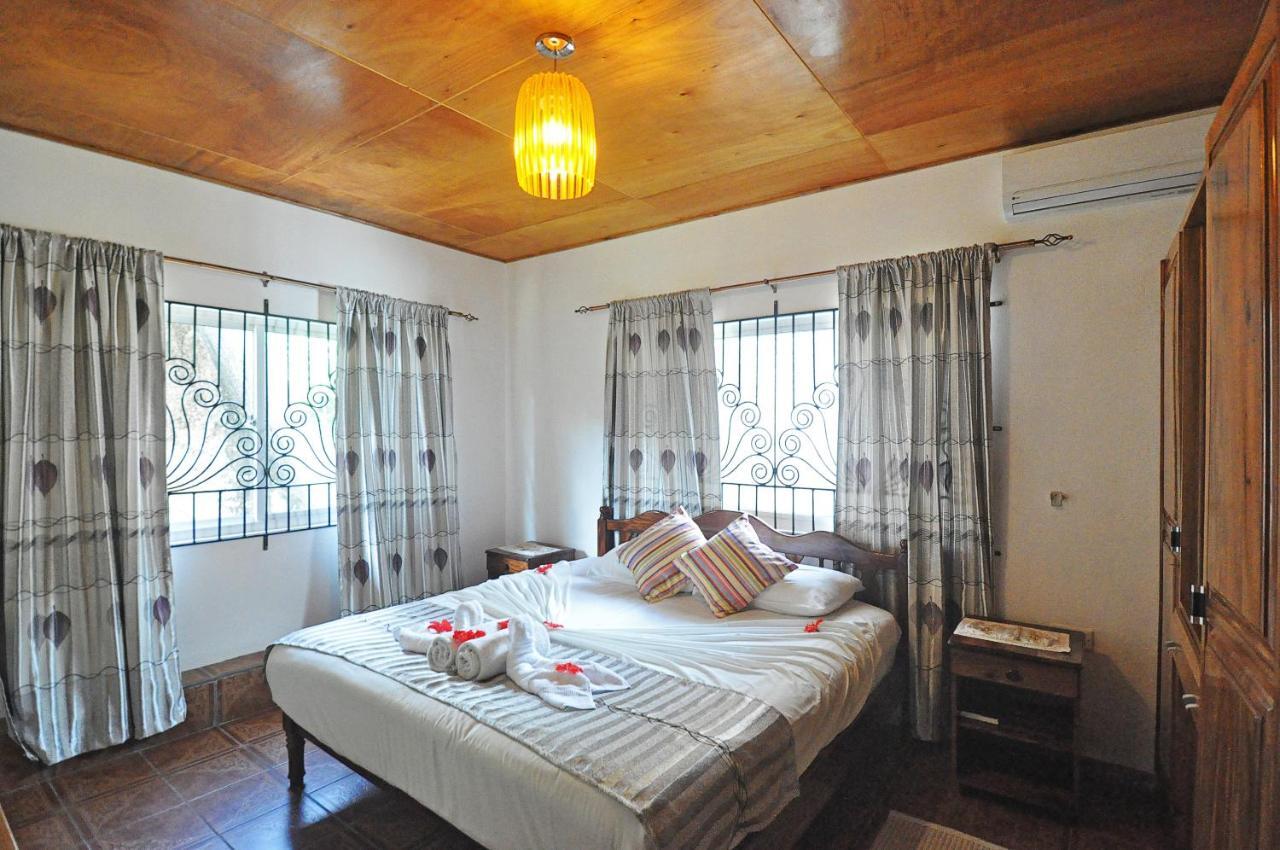 Acquario Guesthouse Anse Volbert Village Buitenkant foto